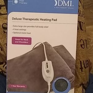 Deluxe therapeutic heating pad